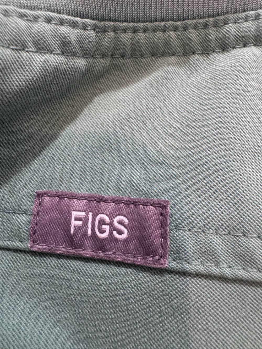 Figs Jade Scrub Set- Small Rafaela Medium Cade Cargo - Picture 12 of 14